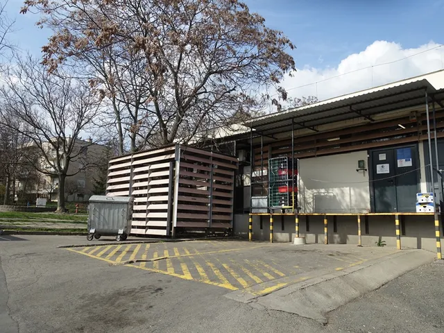 Kiadó kereskedelmi és ipari ingatlan Budapest XII. kerület, Fodor utca 34. 2416 nm