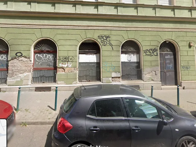 Eladó kereskedelmi és ipari ingatlan Budapest XII. kerület 304 nm