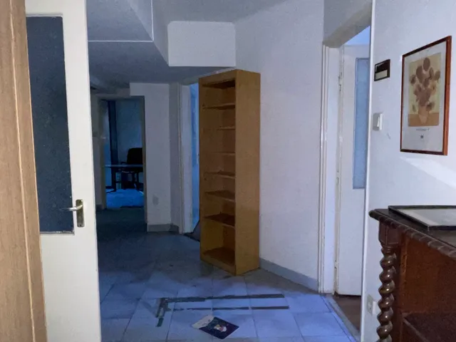 Kiadó kereskedelmi és ipari ingatlan Budapest XII. kerület, Böszörményi út 40. 140 nm