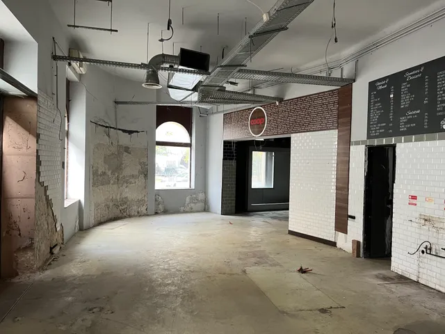 Kiadó kereskedelmi és ipari ingatlan Budapest XII. kerület 198 nm