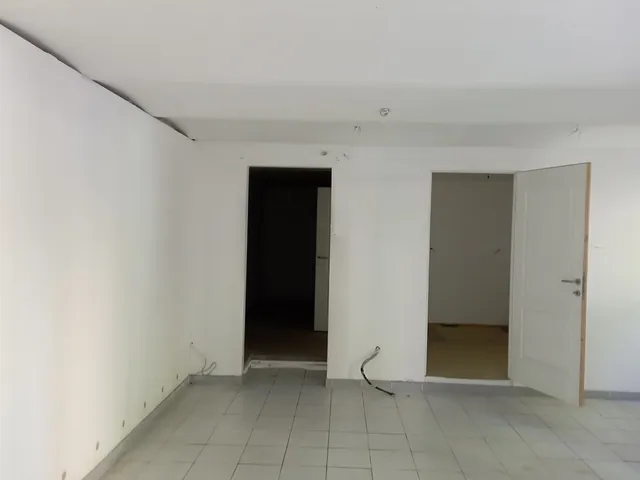 Kiadó kereskedelmi és ipari ingatlan Budapest XII. kerület, Márvány utca 25. A 74 nm