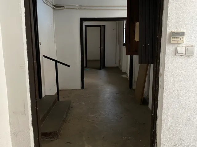 Kiadó kereskedelmi és ipari ingatlan Budapest XII. kerület, Városmajor utca 33. 118 nm
