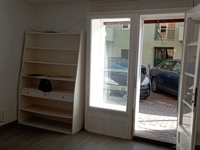 Kiadó kereskedelmi és ipari ingatlan Budapest XII. kerület, Kléh István utca 9. fszt/2. 24 nm