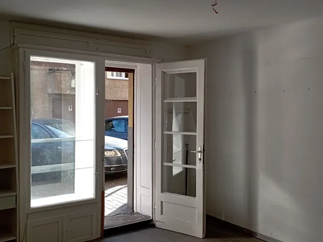 Kiadó kereskedelmi és ipari ingatlan Budapest XII. kerület, Kléh István utca 9. fszt/2. 24 nm