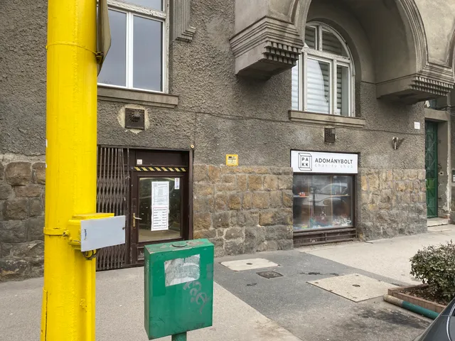 Kiadó kereskedelmi és ipari ingatlan Budapest XII. kerület 284 nm