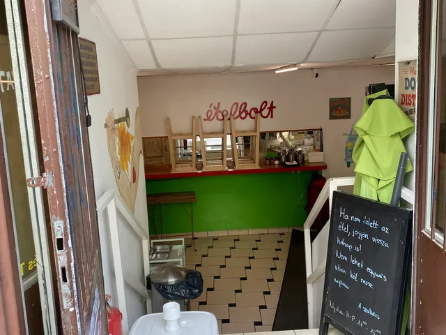 Kiadó kereskedelmi és ipari ingatlan Budapest XII. kerület, Böszörményi út 3/c 34 nm