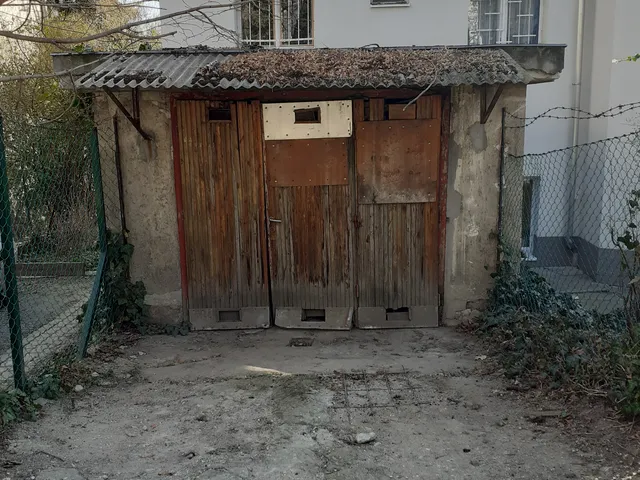 Kiadó garázs Budapest XII. kerület 14 nm