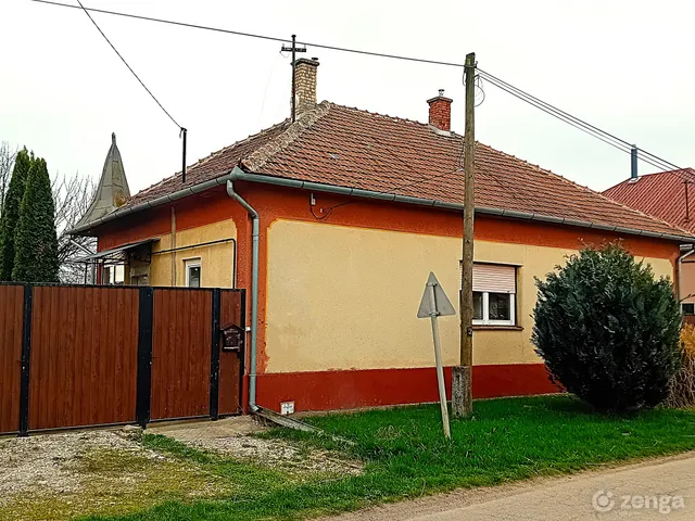 Eladó ház Rakamaz 105 nm