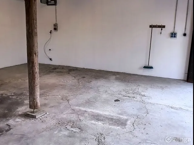Kiadó garázs Mór 80 nm
