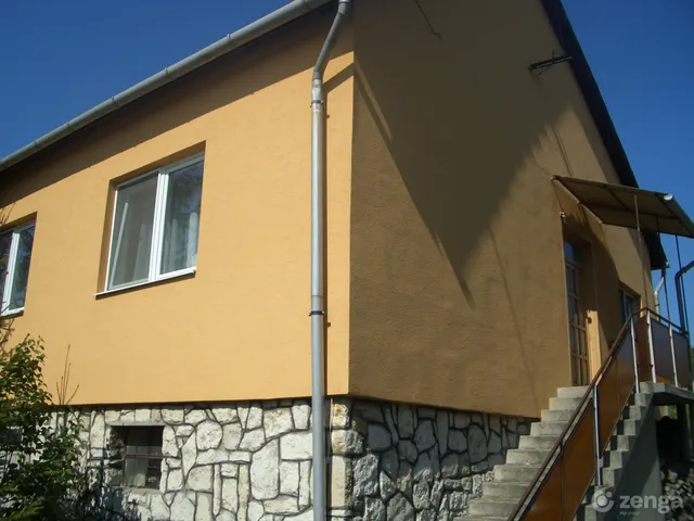 Kiadó ház Mór 90 nm