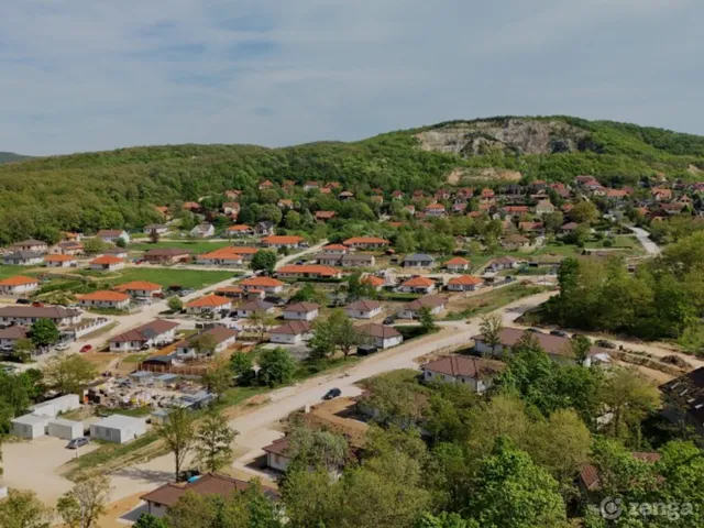 Eladó telek Pilisjászfalu, Somlyó völgyi lakópark 904 nm