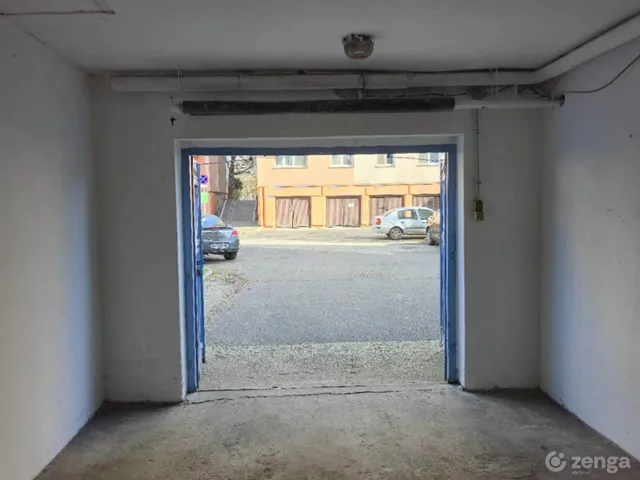 Eladó garázs Debrecen, Újkert 17 nm