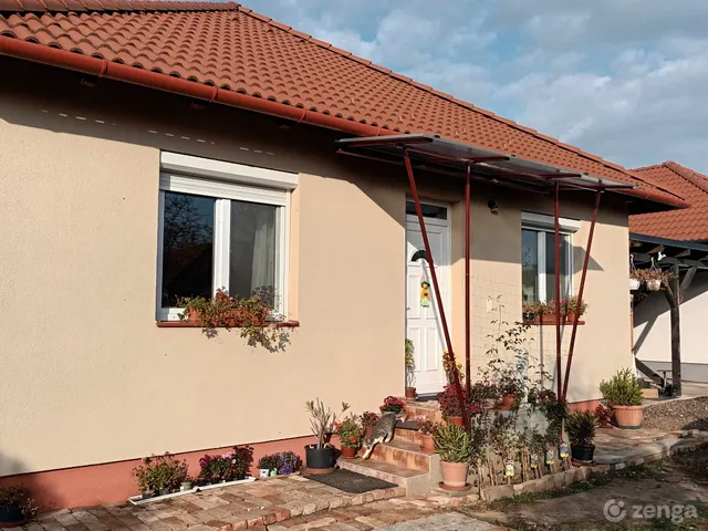Eladó ház Gyöngyöshalász 102 nm
