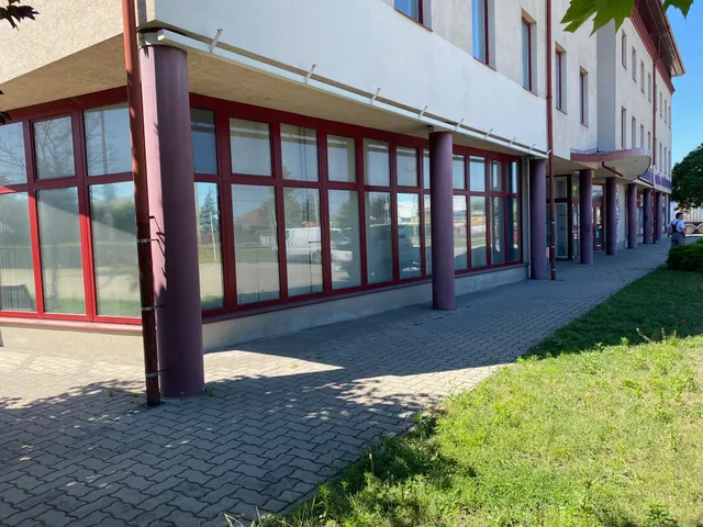 Kiadó kereskedelmi és ipari ingatlan Budapest XXI. kerület, Csepel Rózsadomb 21 nm