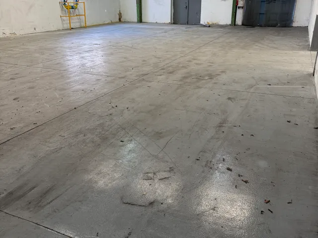 Kiadó kereskedelmi és ipari ingatlan Leányvár 220 nm