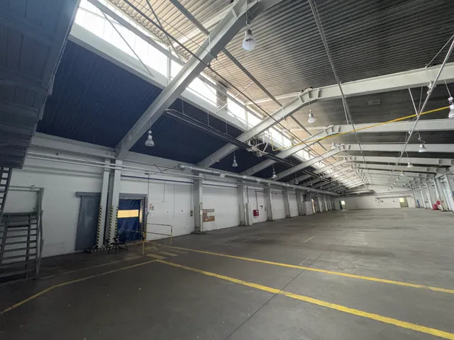 Kiadó kereskedelmi és ipari ingatlan Nyergesújfalu 4351 nm