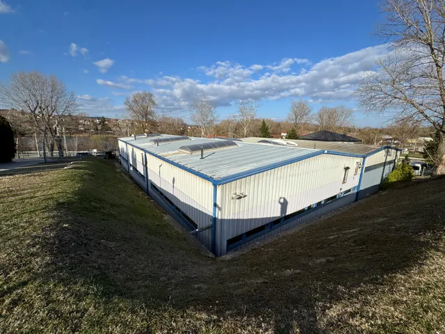 Kiadó kereskedelmi és ipari ingatlan Pilisszentiván 773 nm