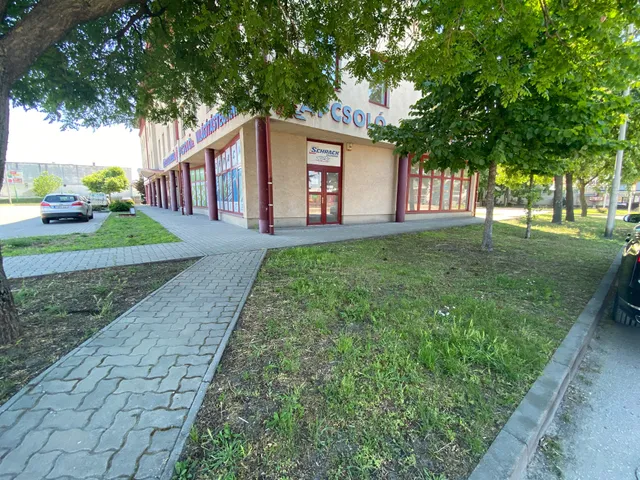 Kiadó kereskedelmi és ipari ingatlan Halásztelek 130 nm