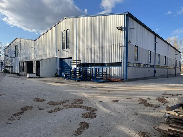 Kiadó kereskedelmi és ipari ingatlan Budapest IV. kerület 2350 nm