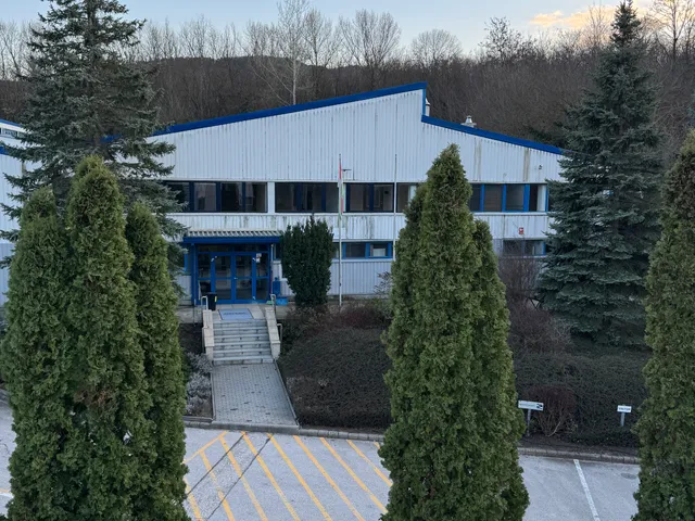 Kiadó kereskedelmi és ipari ingatlan Budapest IV. kerület 5175 nm