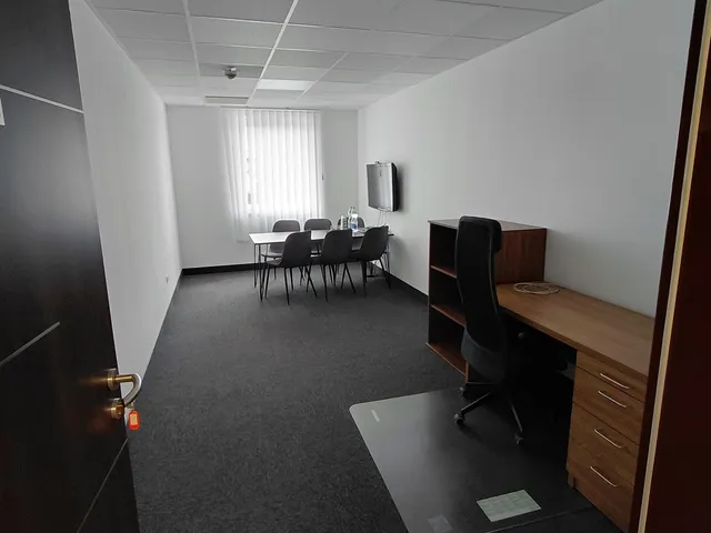 Kiadó kereskedelmi és ipari ingatlan Budapest XXI. kerület, Csepel Rózsadomb 22 nm