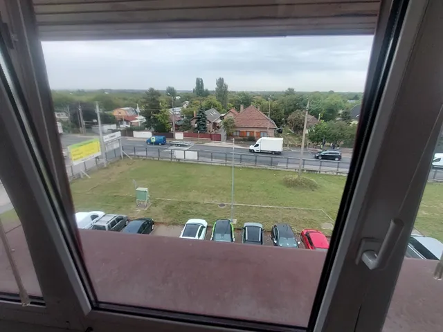 Kiadó kereskedelmi és ipari ingatlan Budapest XXI. kerület, Csepel Rózsadomb 12 nm