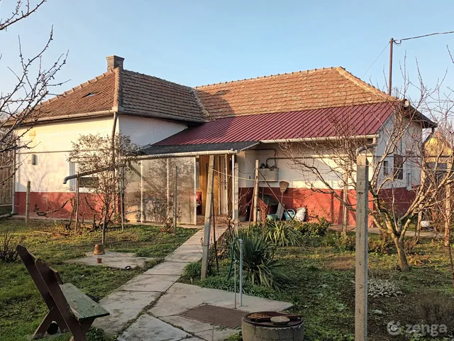 Eladó ház Tiszaföldvár, Zőldfa út 16 80 nm
