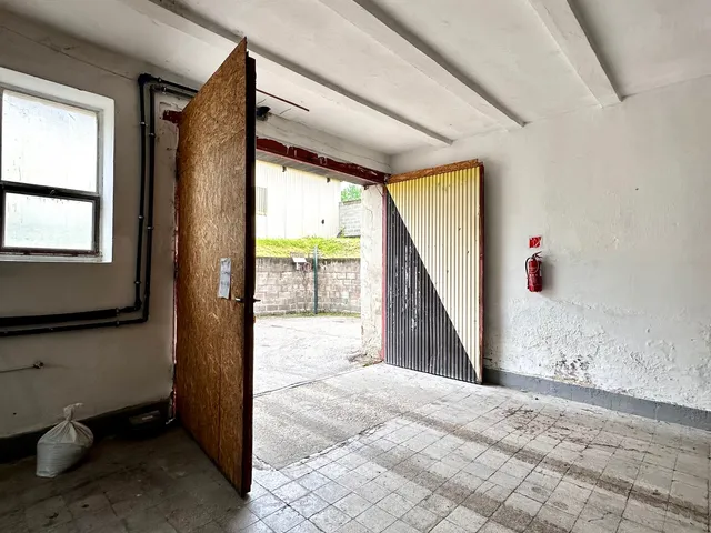 Kiadó kereskedelmi és ipari ingatlan Tatabánya, Óváros 280 nm