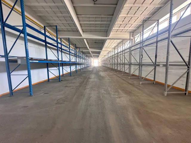 Kiadó kereskedelmi és ipari ingatlan Tata, Újhegy 3000 nm