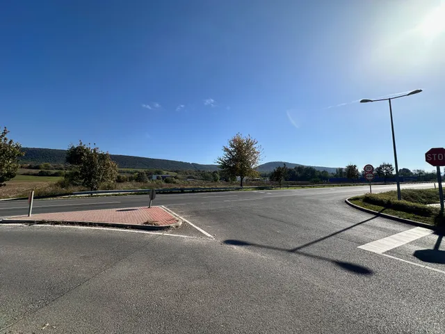 Eladó kereskedelmi és ipari ingatlan Tatabánya, Újváros 1 nm