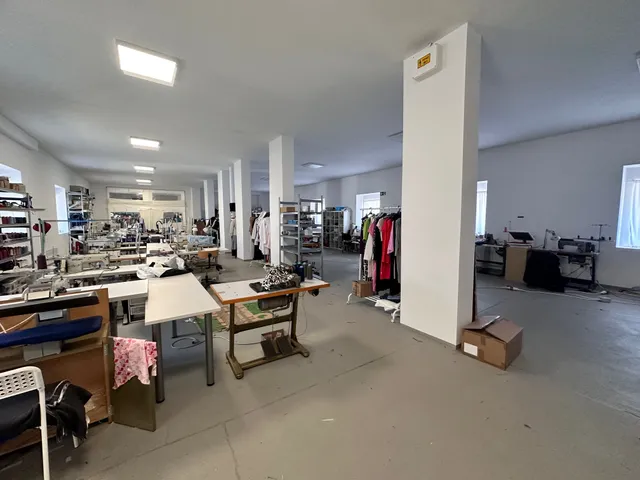 Kiadó kereskedelmi és ipari ingatlan Tata, Kertváros 360 nm