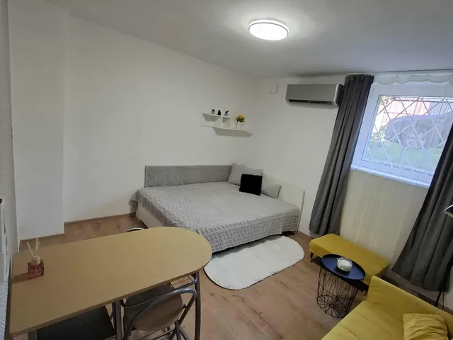 Eladó lakás Kaposvár, Belváros 18 nm