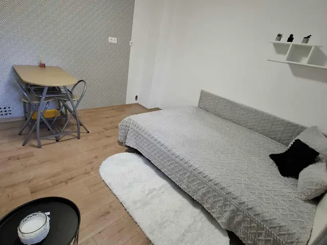 Eladó lakás Kaposvár, Belváros 18 nm