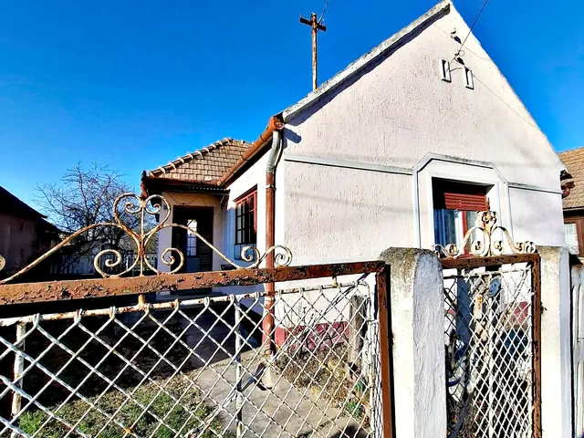 Eladó ház Csoma 78 nm