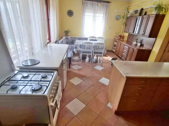 Eladó ház Kaposvár, Kaposfüred 210 nm