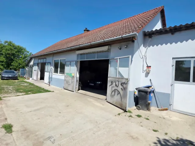 Eladó kereskedelmi és ipari ingatlan Taszár 210 nm