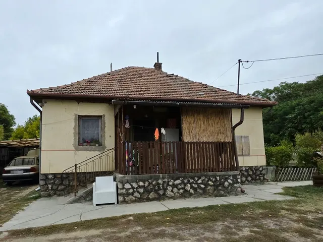 Eladó ház Mosdós 80 nm