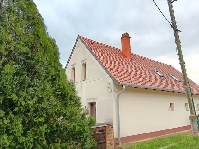 Eladó ház Lovas 200 nm