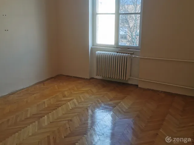 Eladó lakás Dunaújváros, Belváros 52 nm