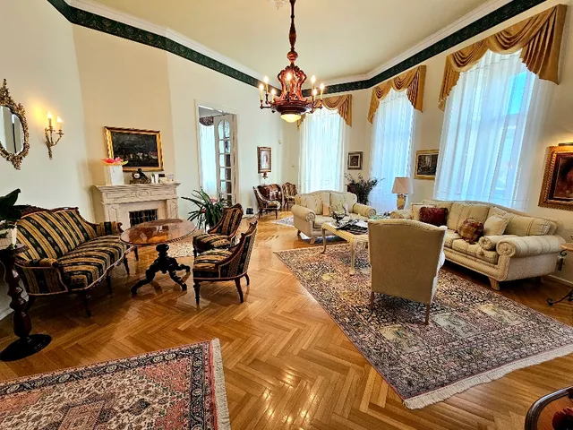 Eladó lakás Budapest VI. kerület 145 nm