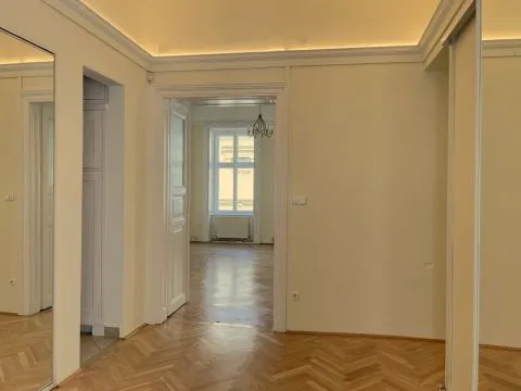 Eladó lakás Budapest V. kerület 138 nm