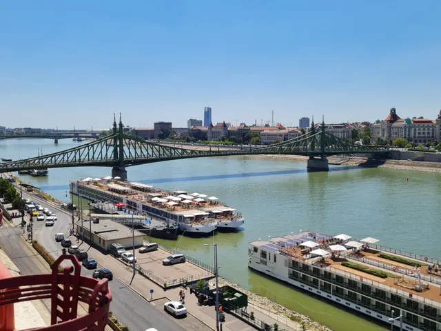 Eladó lakás Budapest V. kerület 155 nm