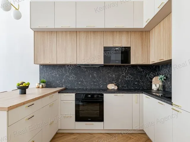 Eladó lakás Budapest VI. kerület 92 nm