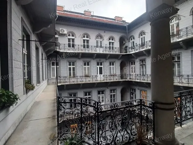 Eladó lakás Budapest I. kerület 92 nm