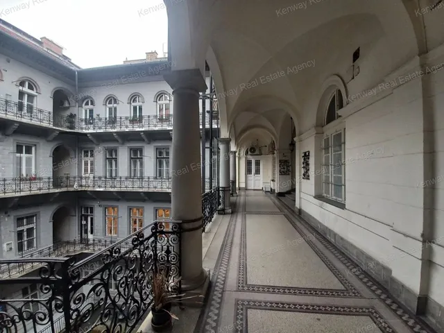 Eladó lakás Budapest VI. kerület 92 nm