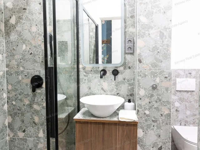 Eladó lakás Budapest VI. kerület 74 nm