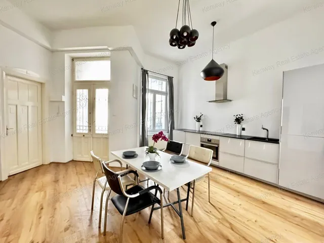 Eladó lakás Budapest VI. kerület 117 nm