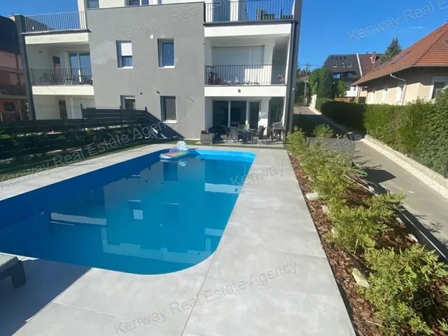 Eladó ház Budapest II. kerület 261 nm