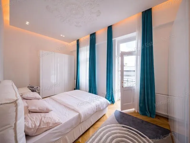 Eladó lakás Budapest V. kerület 200 nm