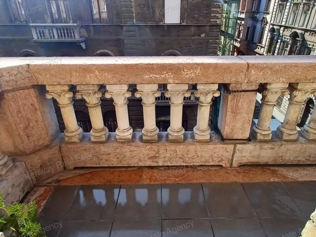 Eladó lakás Budapest VI. kerület 104 nm